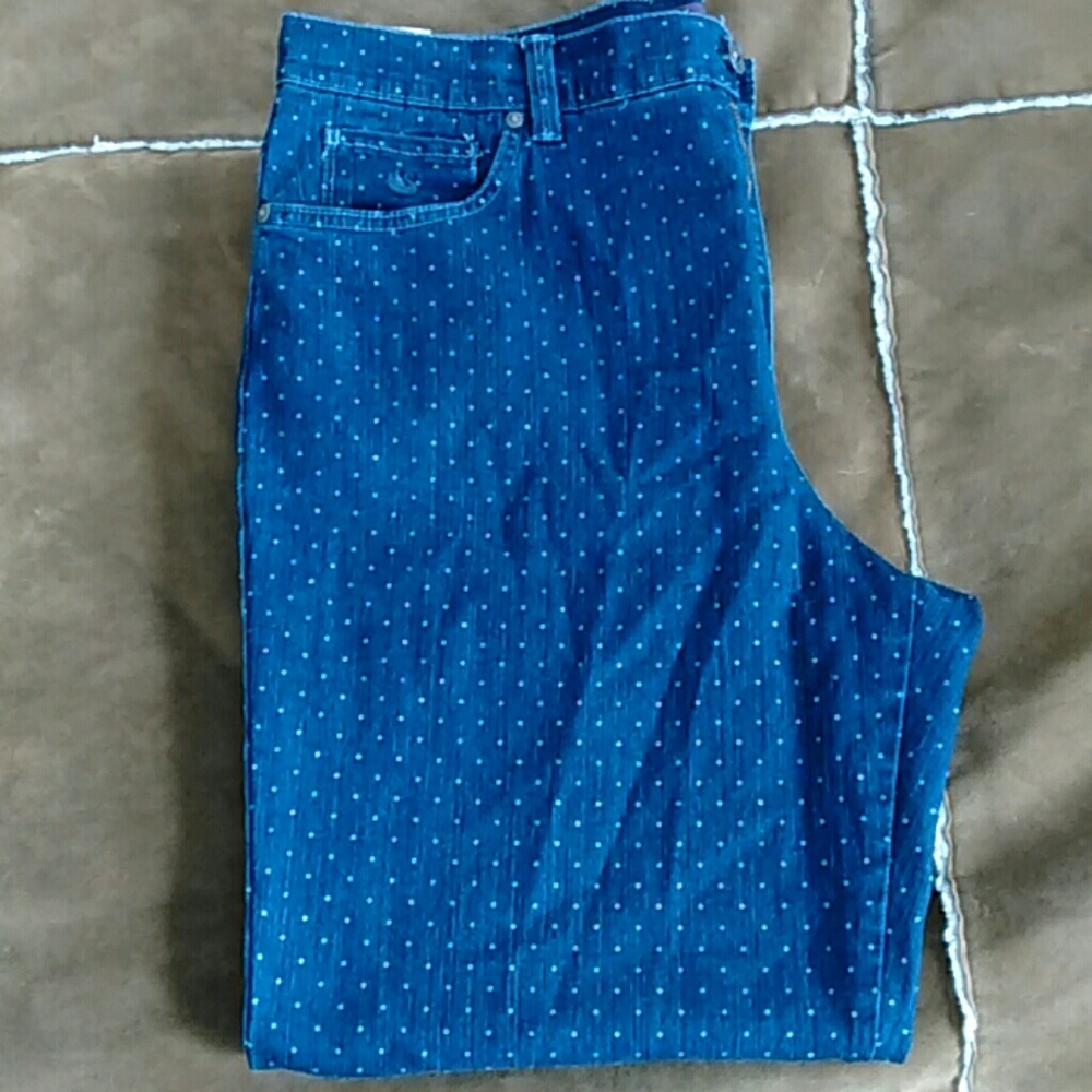 Dark blue denim By Gloria Vanderbilt